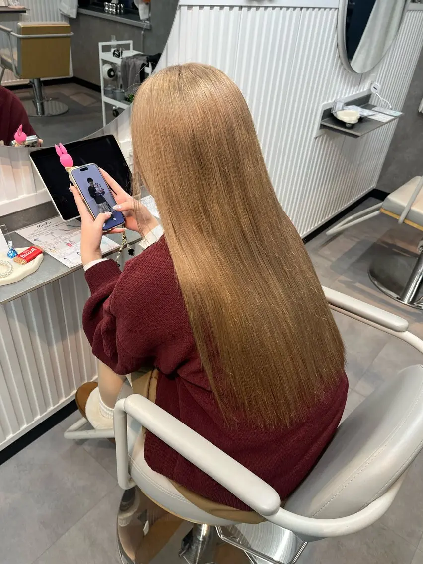 ロング ヘアカラー 松井 咲樹のヘアスタイル