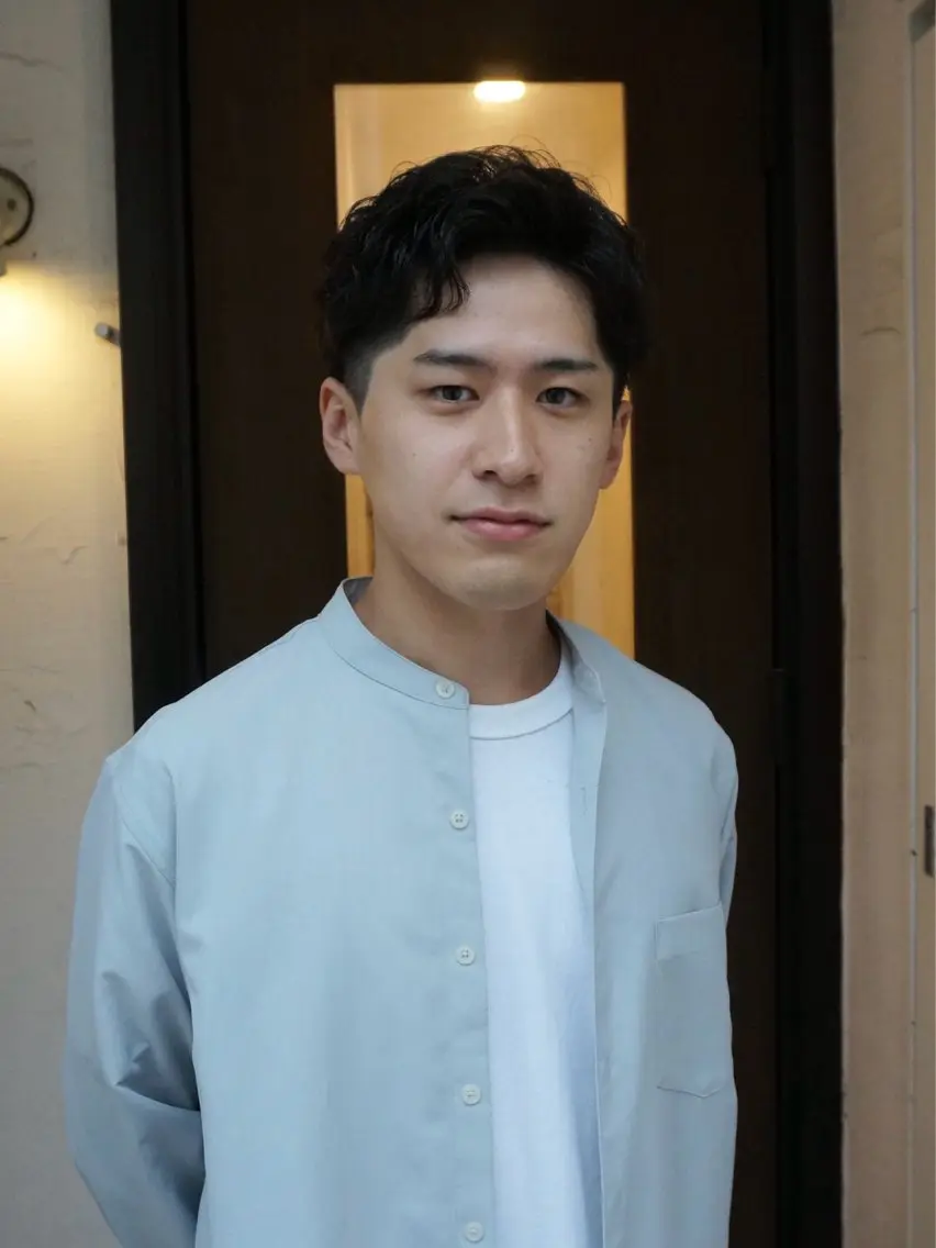 ショート パーマ メンズ メンズブリーチ フェザーパーマ メンズハイライト メンズハイトーン メンズパーマ メンズハイトーン/ ブリーチ💫荒木海星のヘアスタイル