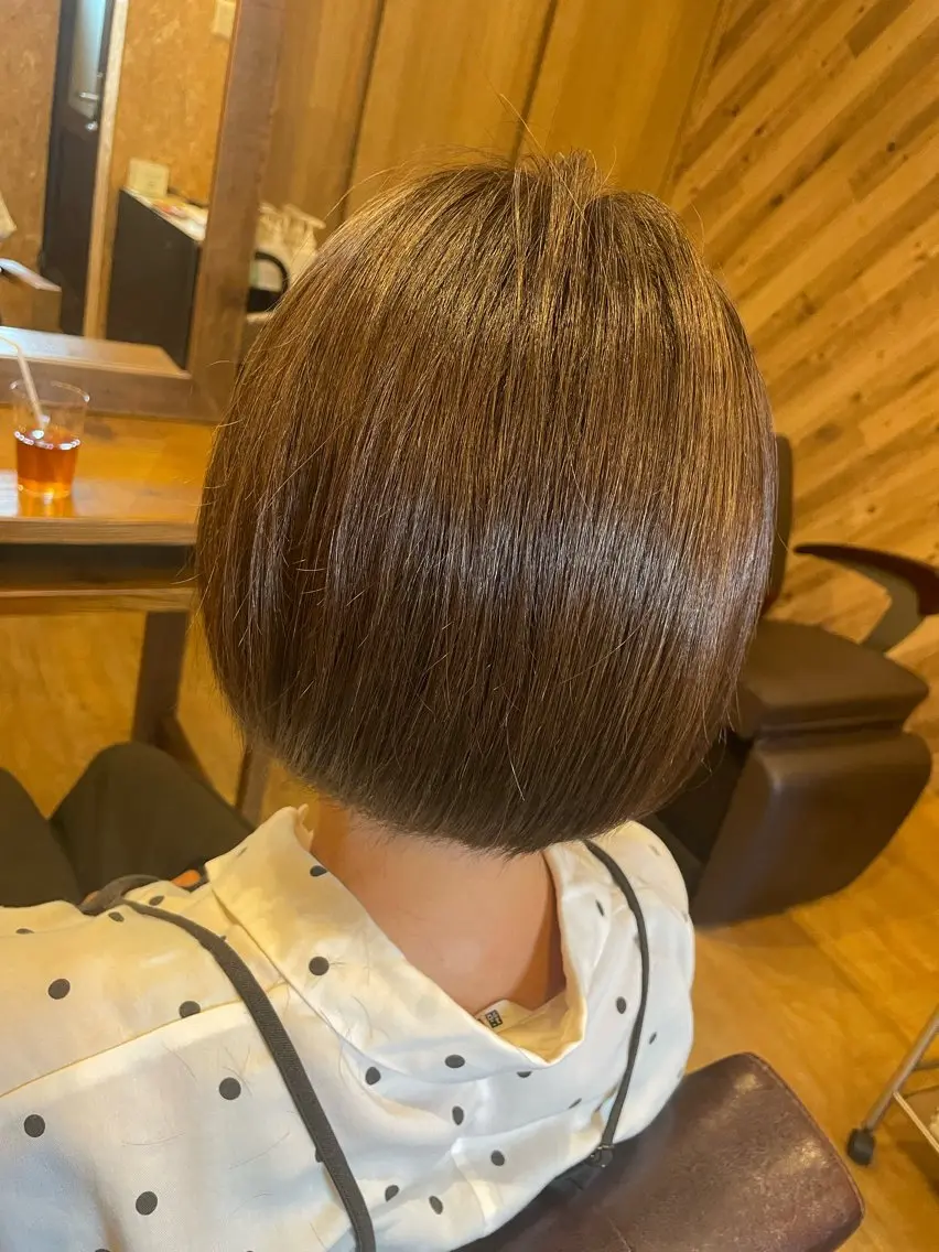 ミディアム カラー JowA✂︎ 目片夏実のヘアスタイル