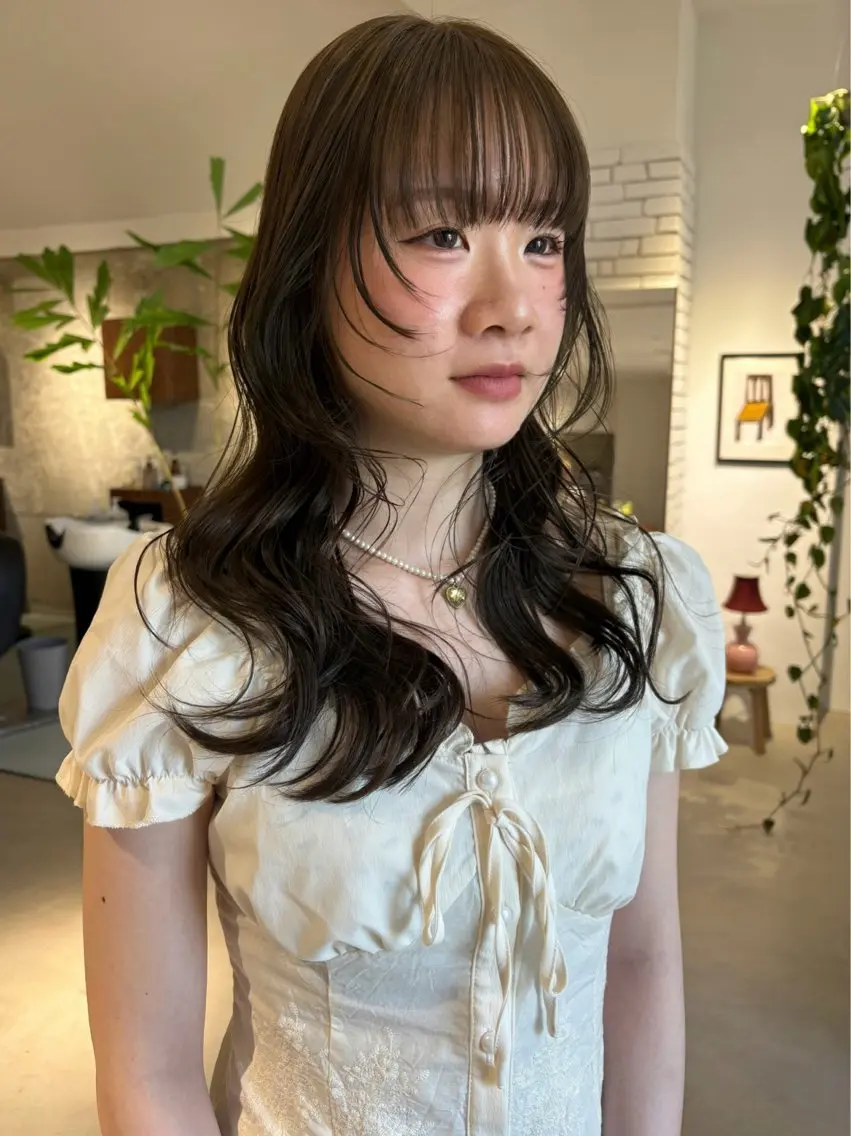 ロング カラー オリーブカラー Yui⭐️ 透明感カラー🫧のヘアスタイル