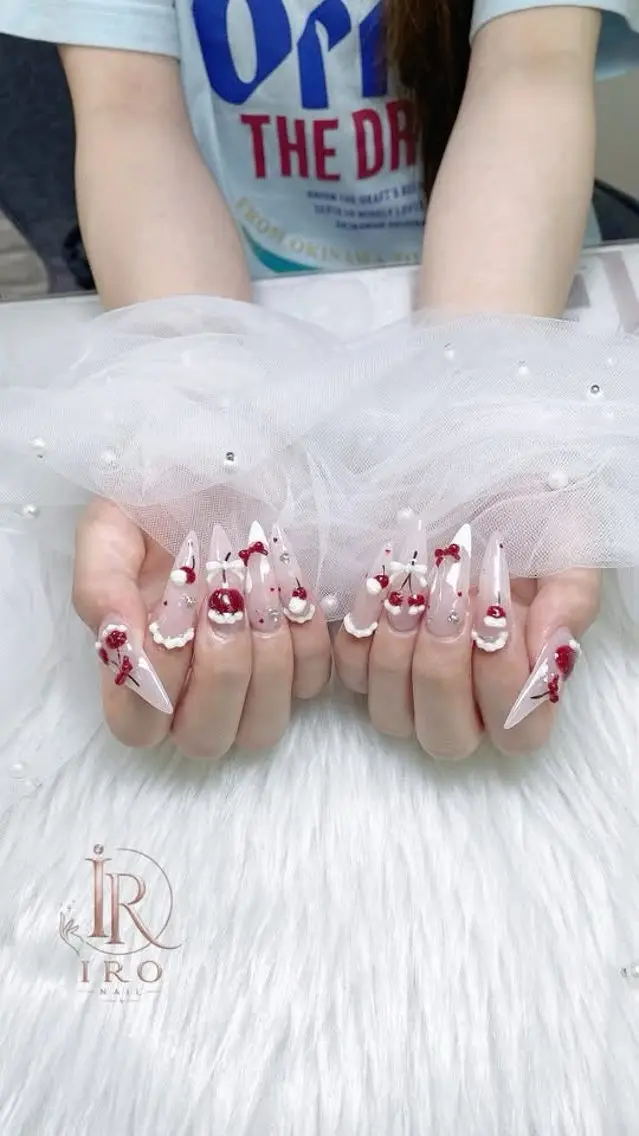 ネイル ハンドネイル IRO Nail Studioのネイルデザイン