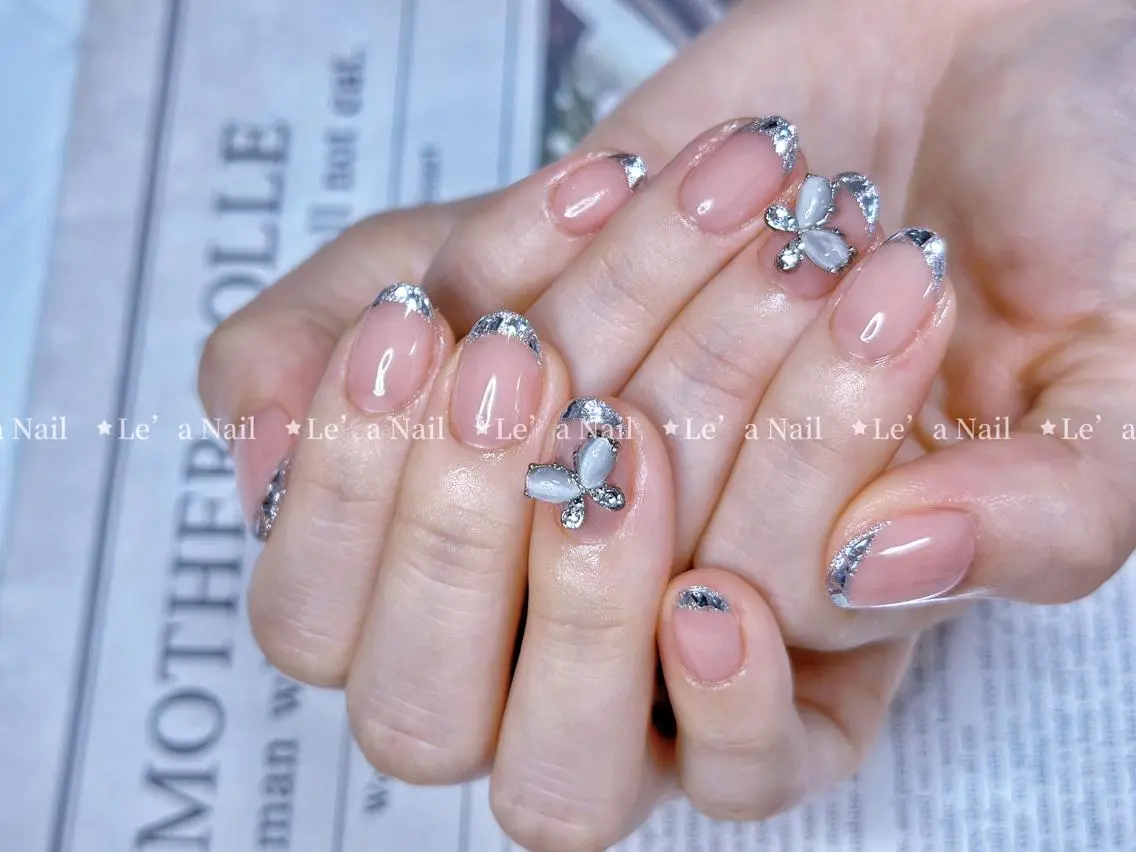 ショート カラー ネイル Le’a NailSalonのネイルデザイン