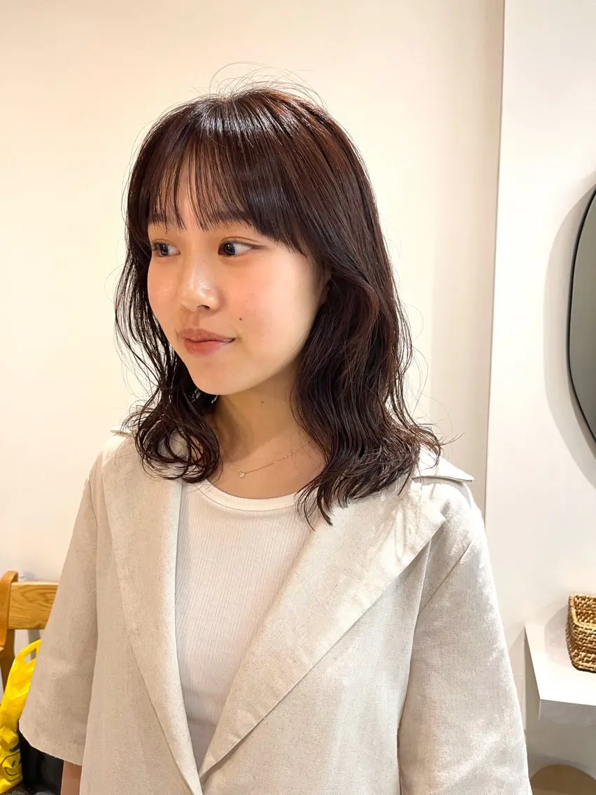 セミロング 箱崎 凪沙のヘアスタイル
