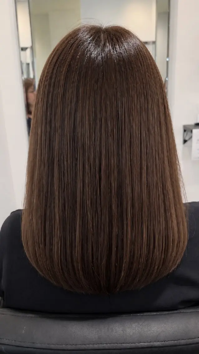 セミロング 髪質改善 大人の艶髪✂️ 矢崎美紀のヘアスタイル