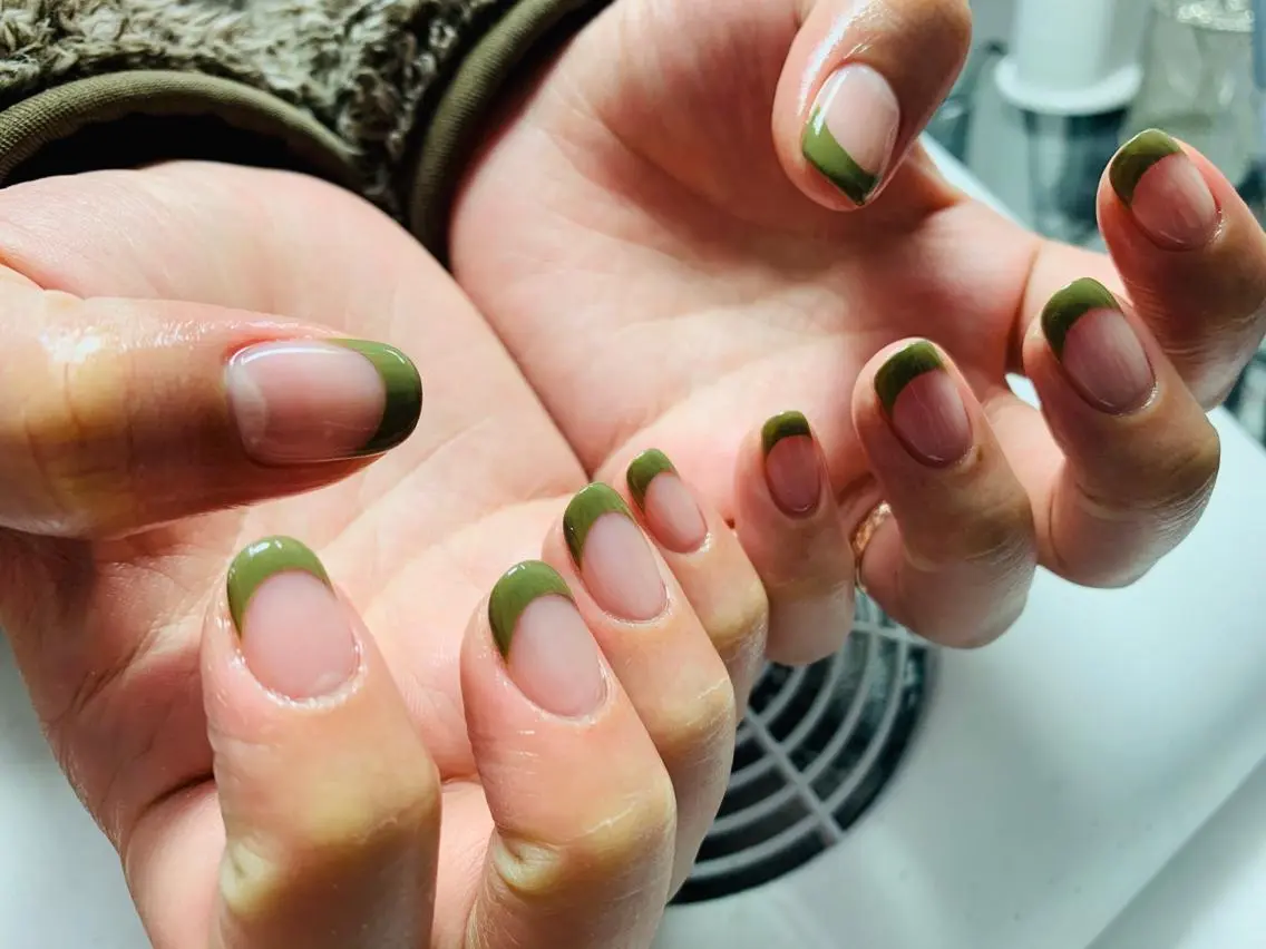 ネイル フレンチネイル 立石 麗奈のネイルデザイン