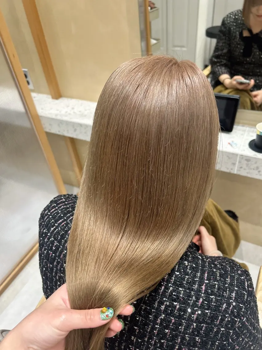 ロング カラー ベージュカラー ブリーチ ミルクティーベージュ カット ヘアカラー 🫧艶髪ボブ🫧 チカのヘアスタイル