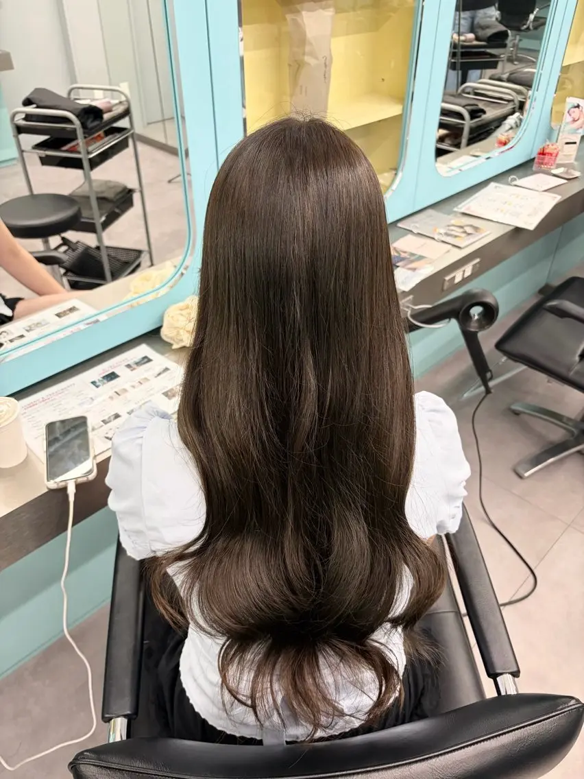 ロング 切りっぱなしボブ ボブ 顔まわりレイヤー 顔周りカット 髪質改善 kyon🎀 透明感カラー/西梅田のヘアスタイル