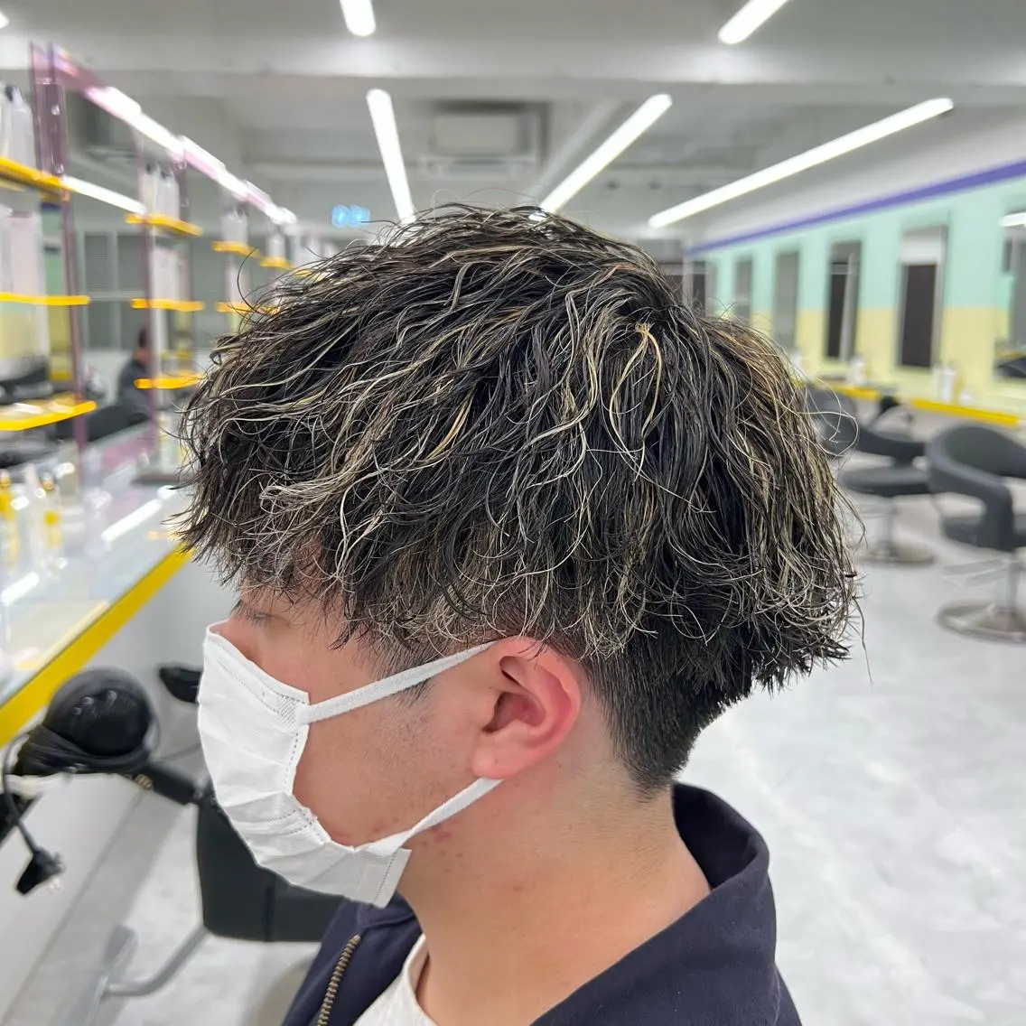 ショート カラー パーマ ヘアアレンジ メンズ キッズ ネイル マツエク・マツパ アイブロウ アップバング センターパート メンズハイライト マッシュ メンズパーマ 🔷横浜1のパーマ 職人🔷将太郎のヘアスタイル