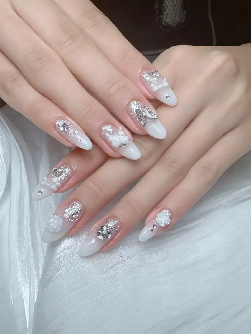 ネイル ENsalon AKIRAのネイルデザイン
