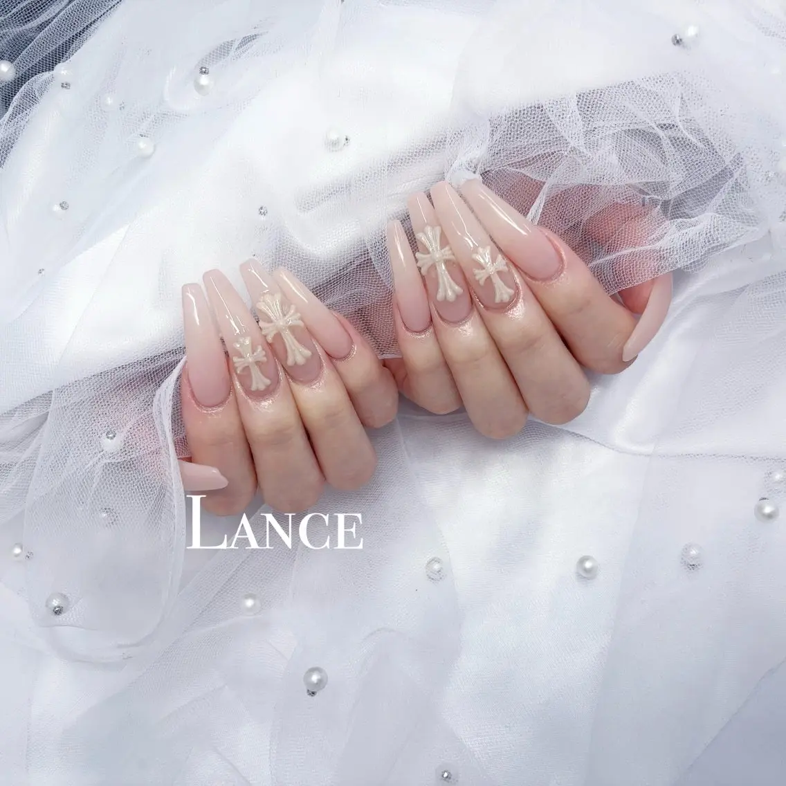 ネイル オーロラネイル フットネイル フレンチネイル ガラスフレンチ 氷ネイル・うるうるネイル ハンドネイル Lance nailのネイルデザイン