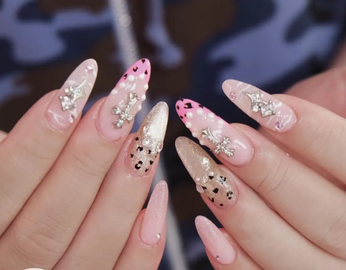 ネイル ハンドネイル Pure&Rich Nailのネイルデザイン