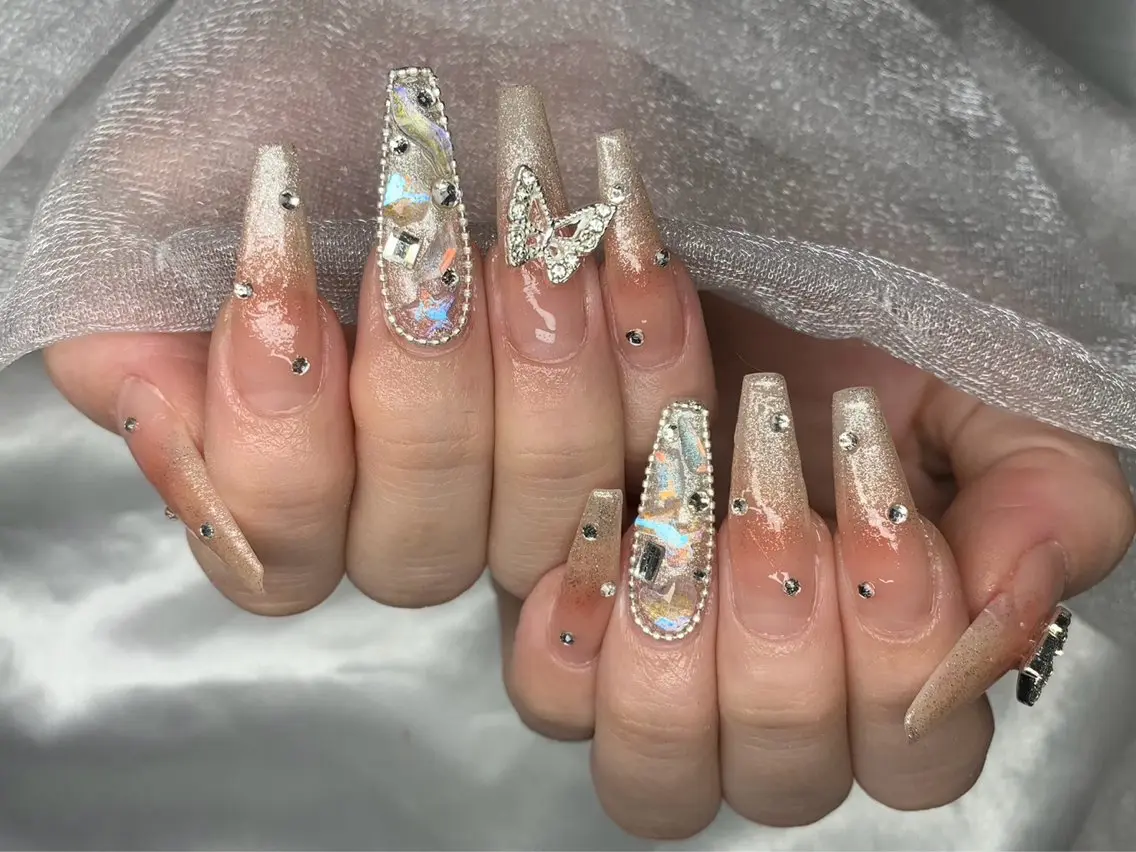 ネイル ハンドネイル Roi〈ロワ〉 Minakoのネイルデザイン