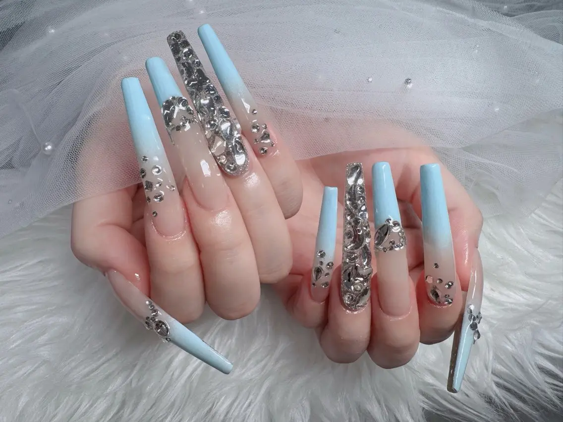 ネイル アートネイル ボルドー フレンチネイル ジェルネイル 氷ネイル・うるうるネイル ハンドネイル H.baby Nail Salonのネイルデザイン