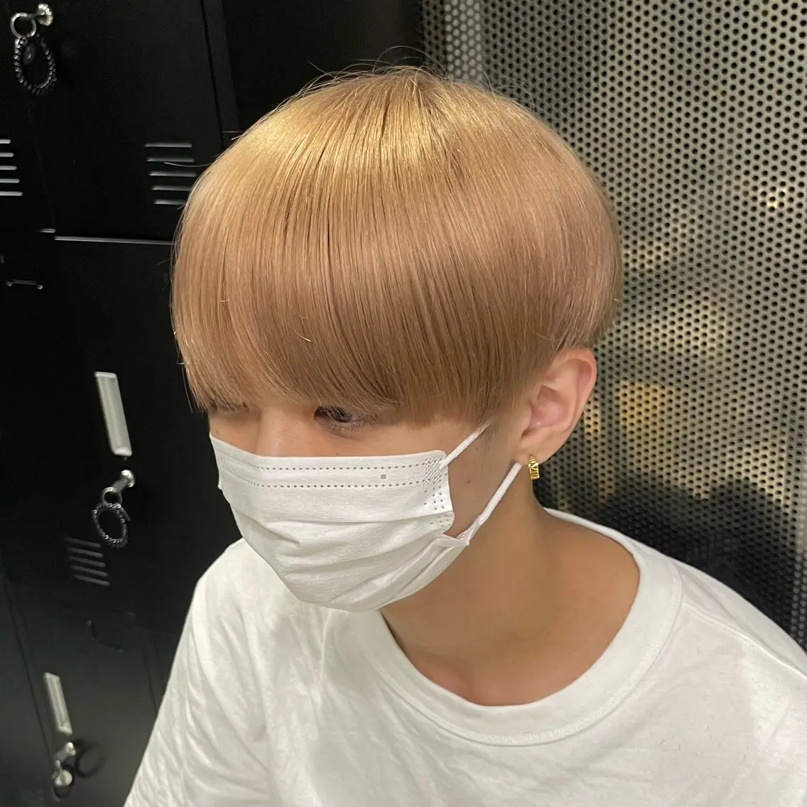 カラー メンズ メンズハイトーン ベージュカラー ハイトーンカラー カット ヘアカラー メンズパーマの達人 KAITOのヘアスタイル
