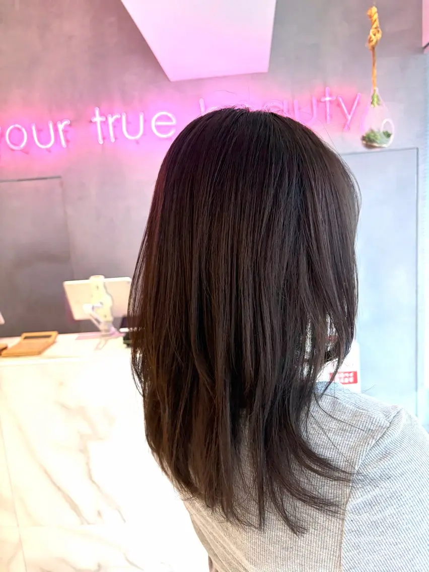 ミディアム カラー カット ヘアカラー トリートメント 丸みショート/ ハイライトカラーのヘアスタイル