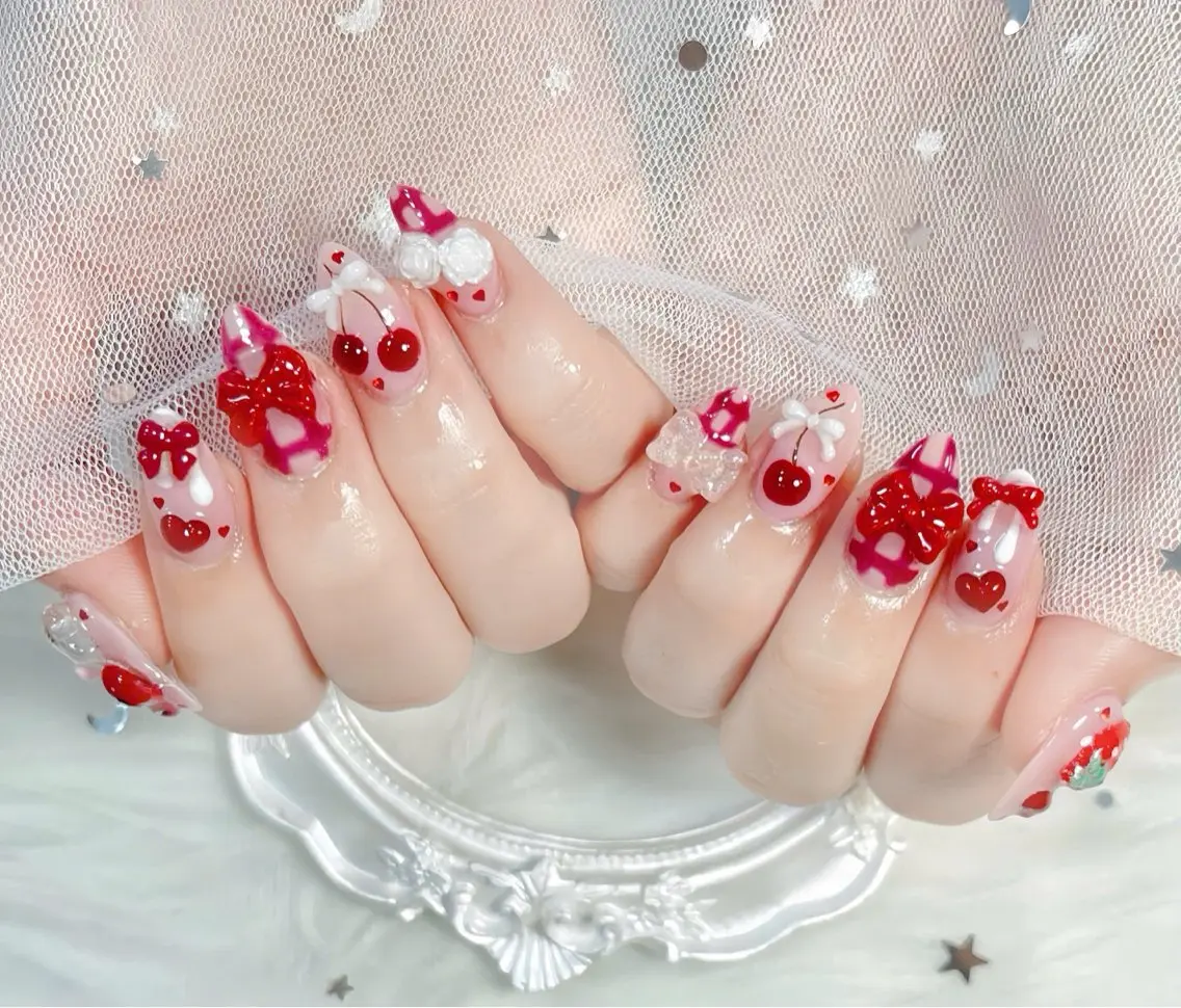 ネイル チークネイル 長さ出し フレンチネイル ジェルネイル グラデーション ハンドネイル THANHTHANH NAILのネイルデザイン