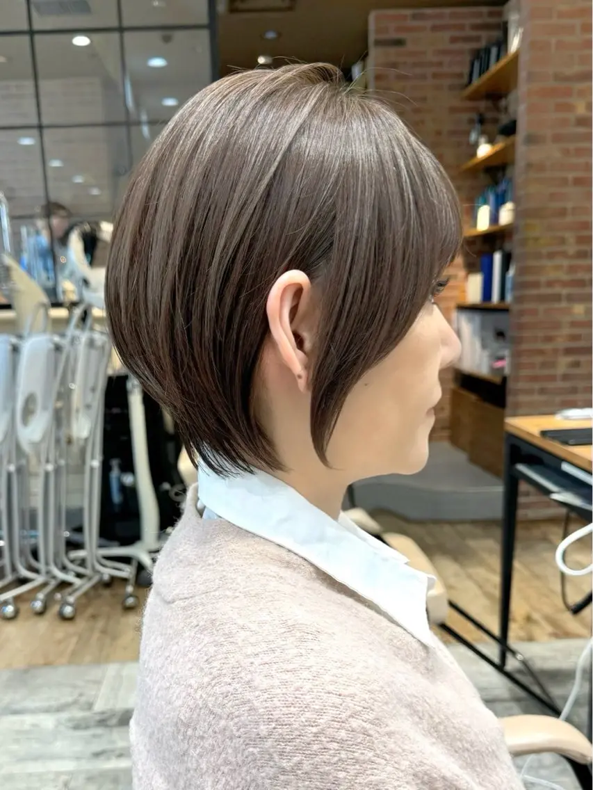ショート カラー カット ヘアカラー トリートメント 💍新宿ショート 💍岩田莉奈のヘアスタイル