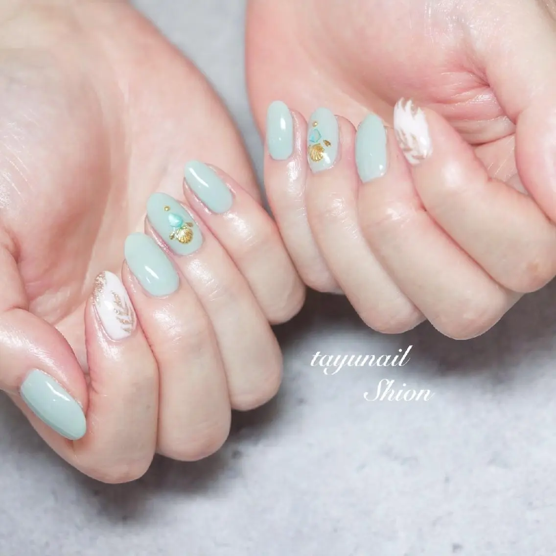 ネイル アートネイル ブルー ジェルネイル ゴールド グリーン ネイルサロン 【たゆnail】のネイルデザイン
