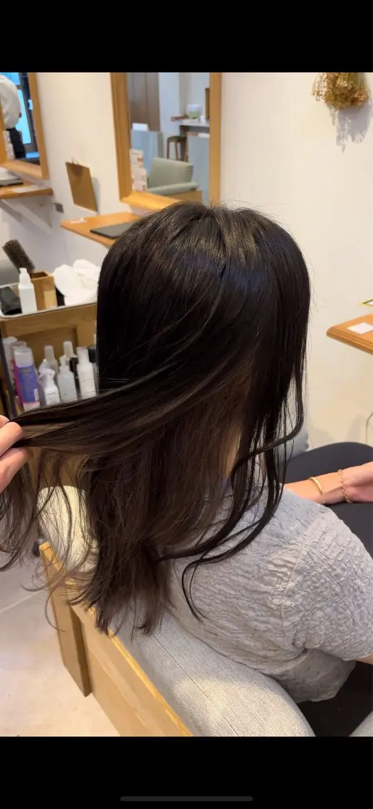 ロング カラー インナーカラー 倉垣 唯のヘアスタイル