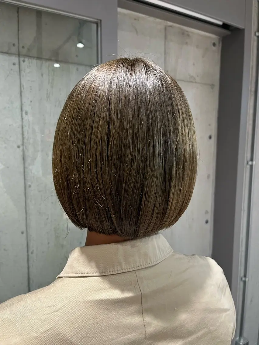 ミディアム カラー ヘアアレンジ カット ヘアカラー トリートメント 垢抜けボブ×透明 感カラーリクト💥のヘアスタイル
