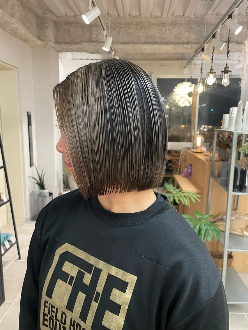 ミディアム カット ヘアカラー トリートメント SHIORI/ ベージュカラー/ボブのヘアスタイル
