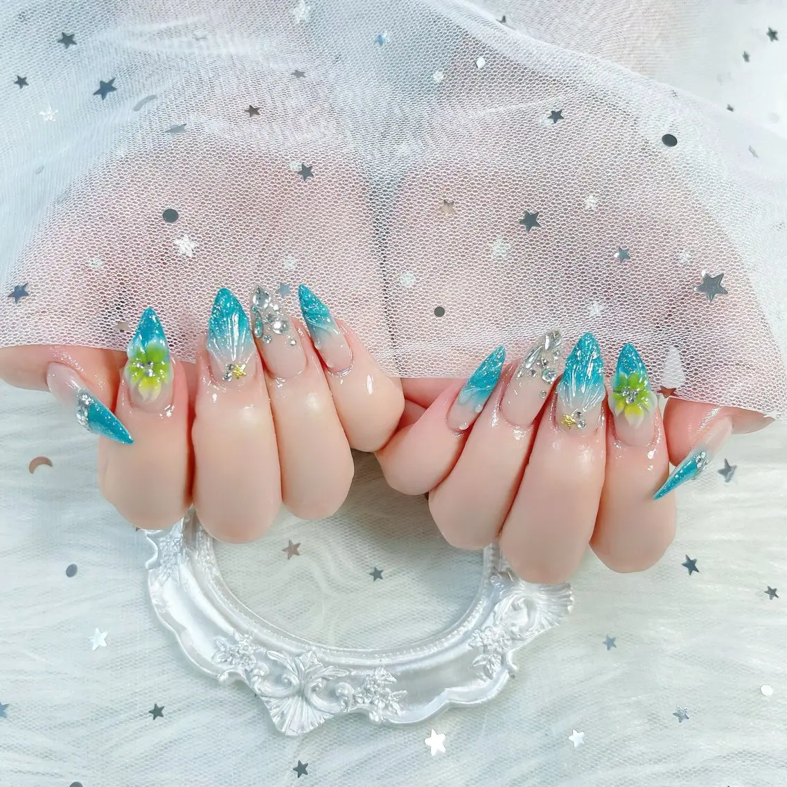 ネイル HIN NAILのネイルデザイン