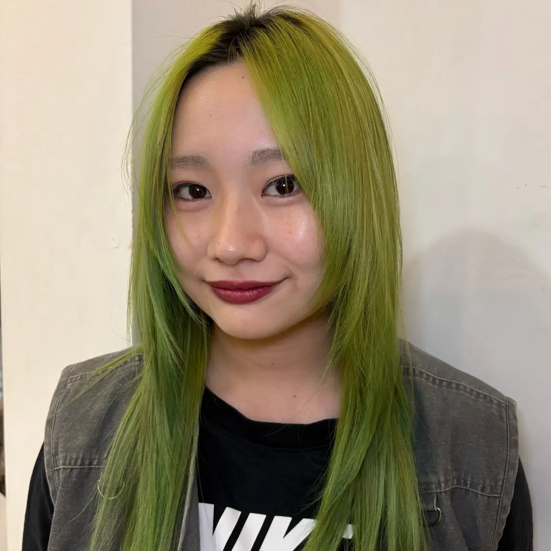 ロング カラー ヘアカラー 秋山 琉羽のヘアスタイル