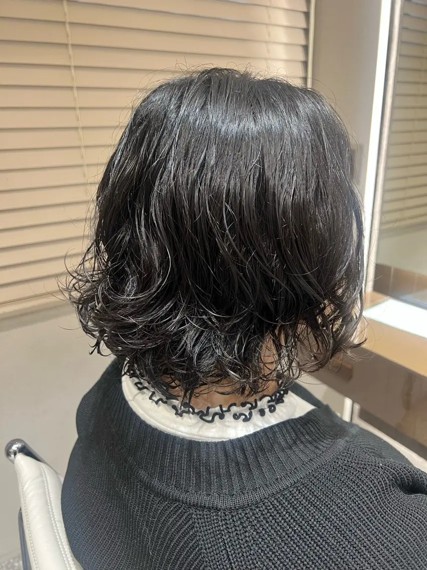 ミディアム カット パーマ 脇山 真生のヘアスタイル