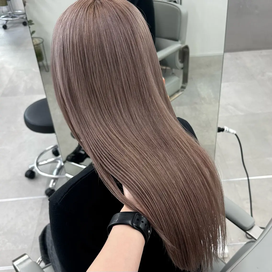 セミロング カラー ブリーチ 透明感カラー グレージュ ラベンダーカラー ヘアカラー トリートメント ブリーチ/ベージュ /natsumiのヘアスタイル