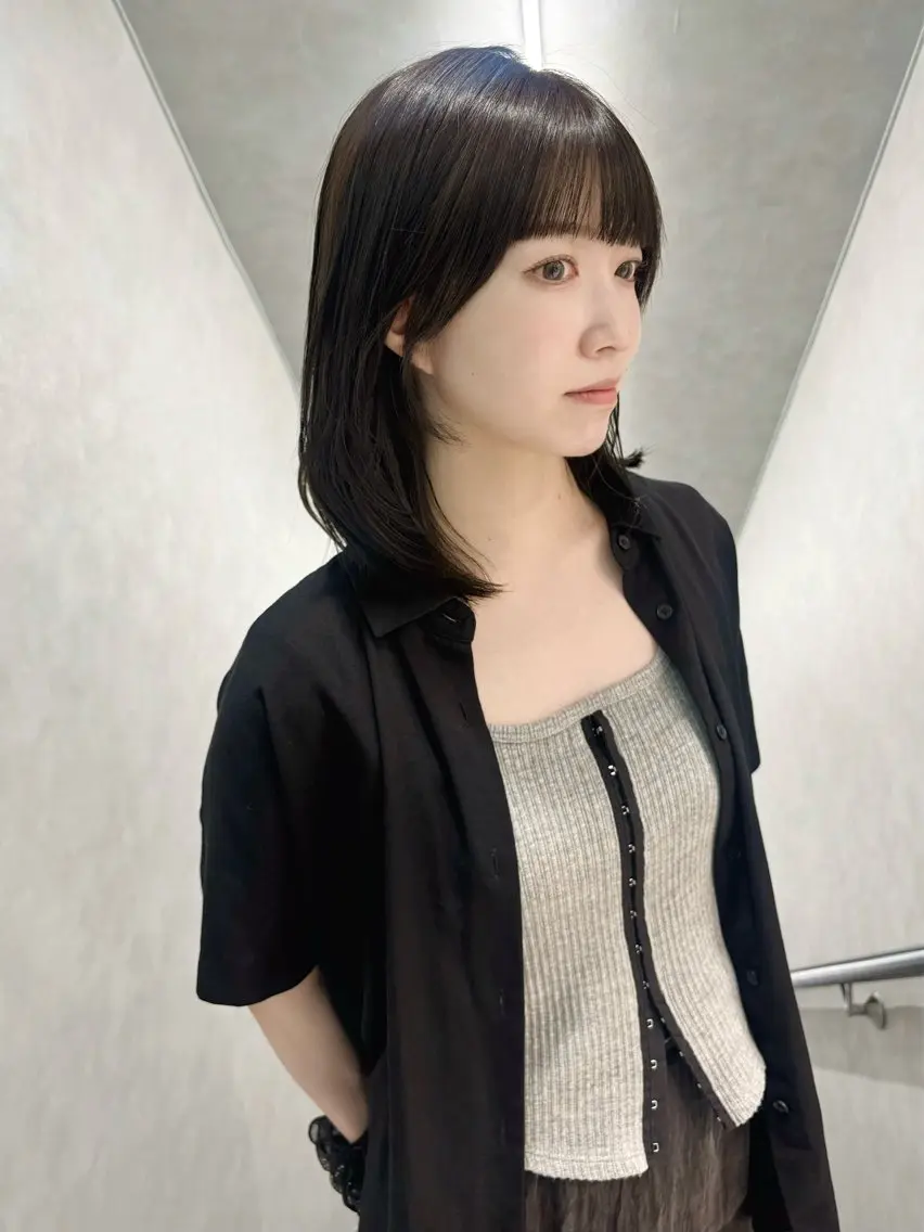 ミディアム カラー 顔周りカット レイヤーカット カット ヘアカラー トリートメント Kureha/ネイル トレンドヘアのマツエク・マツパデザイン