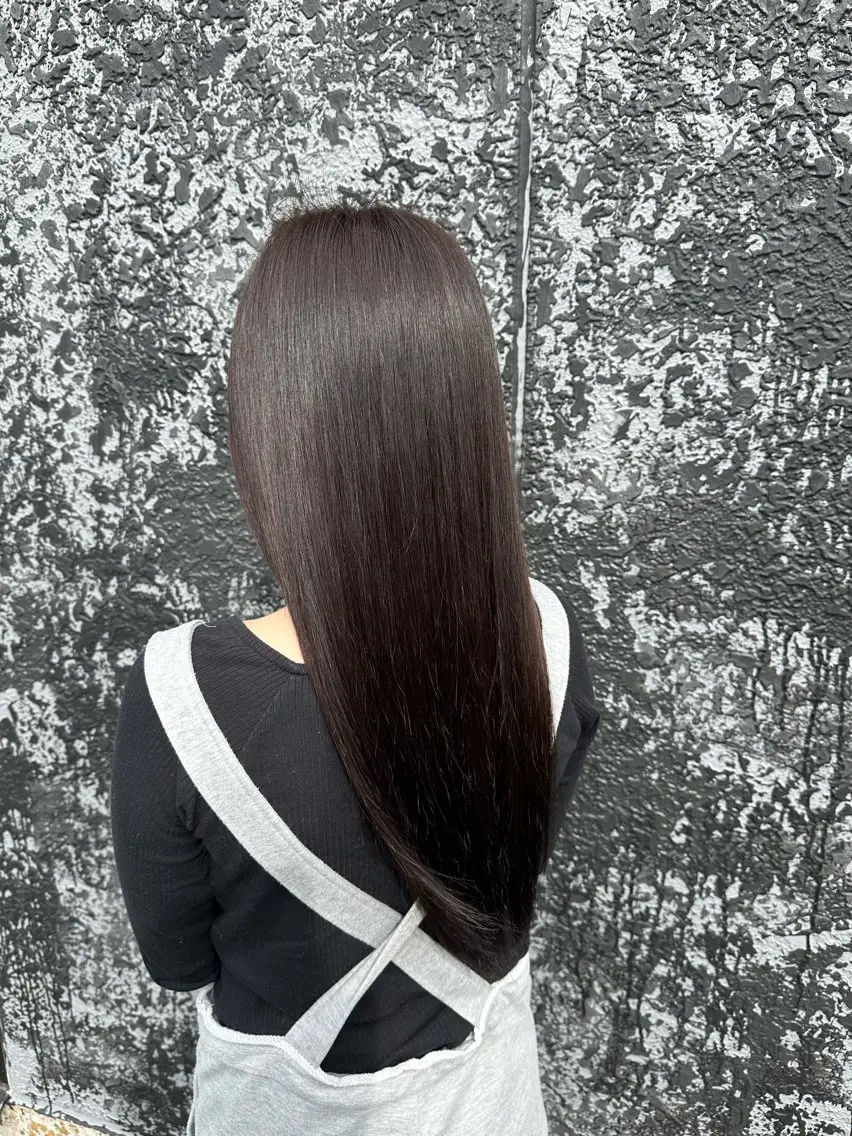 ロング 手塚 菜々美のヘアスタイル