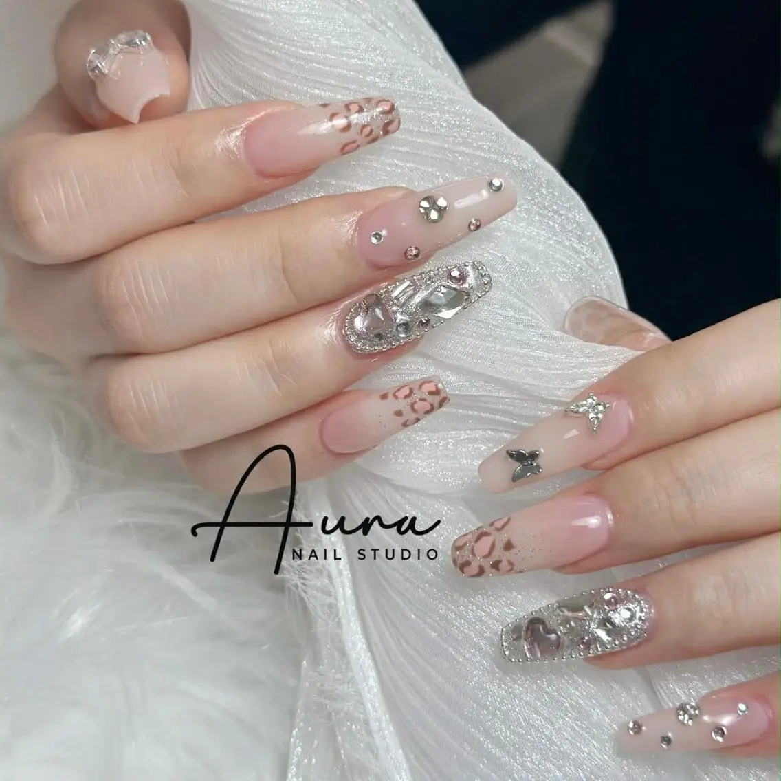 ネイル ハンドネイル Aura Nail HanNaのネイルデザイン