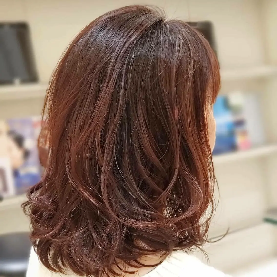 ミディアム カラー ブラウンカラー ピンクカラー ピンクブラウン 岡本 尚樹のヘアスタイル