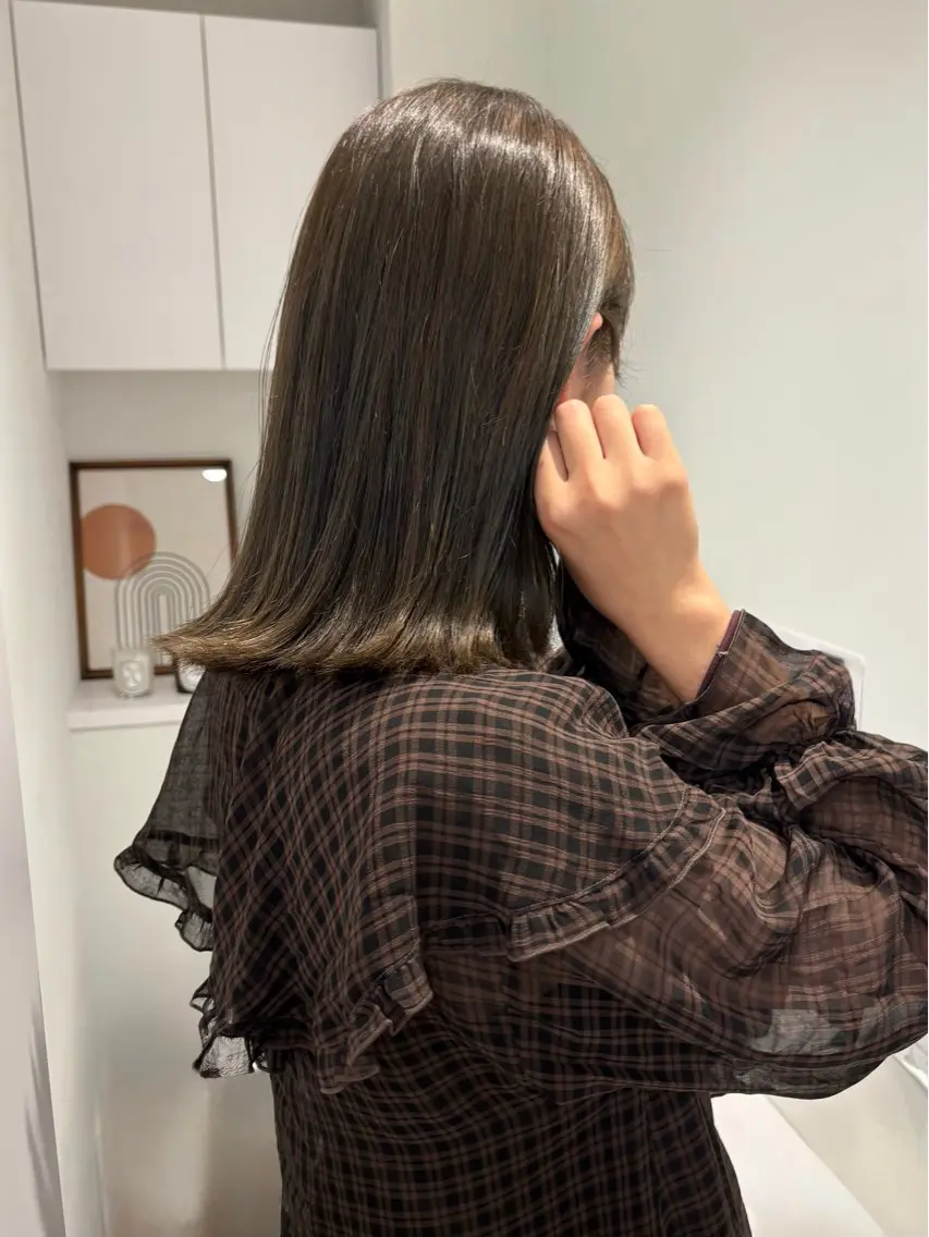 ミディアム カラー グレージュ オリーブグレージュ オリーブグレー カット ヘアカラー 透明感カラー🫧 nanohaのヘアスタイル