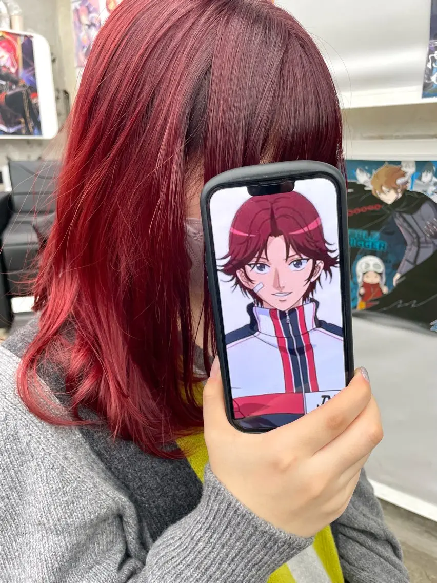 セミロング カラー ヘアカラー トリートメント インナーカラー 推し ブリーチ  髪質改善のヘアスタイル