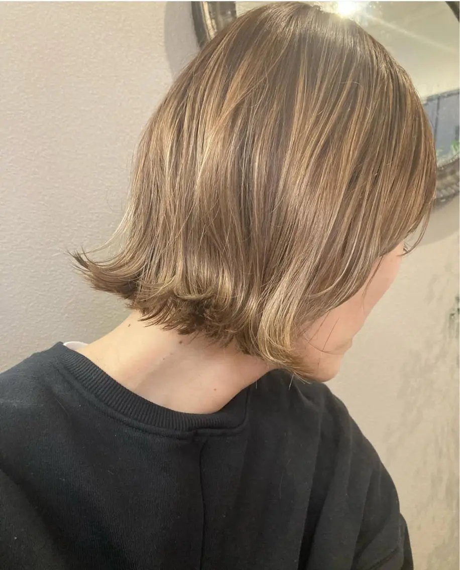 ミディアム カラー ベージュカラー ブリーチ 透明感カラー ミルクティーベージュ ❄️透明感カラー / ハイトーン❄️WAOのヘアスタイル