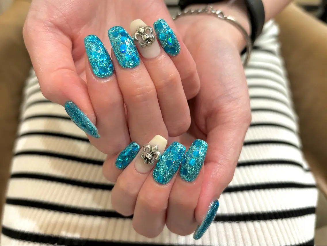 ネイル ブルー Malama Nailのネイルデザイン