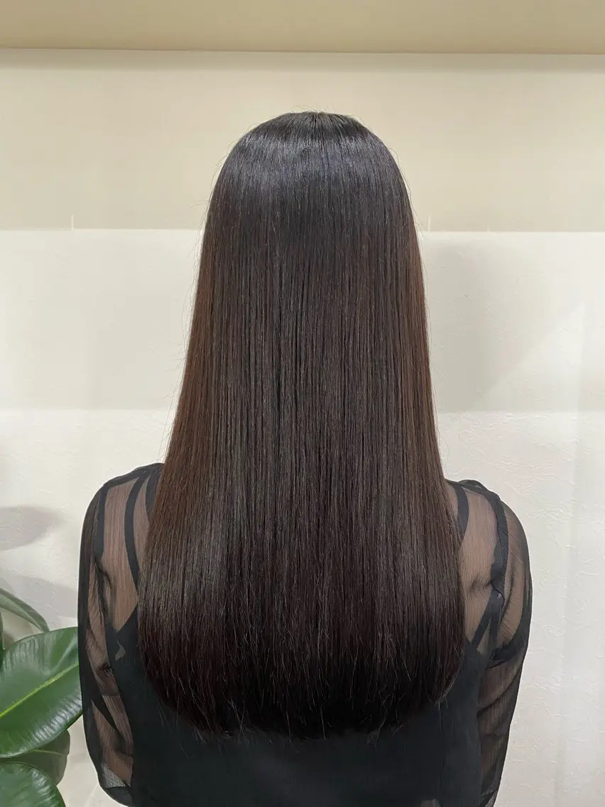 ロング 西田 雪乃のヘアスタイル