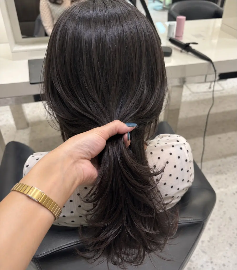 セミロング レイヤーカット 山田 ひかりのヘアスタイル