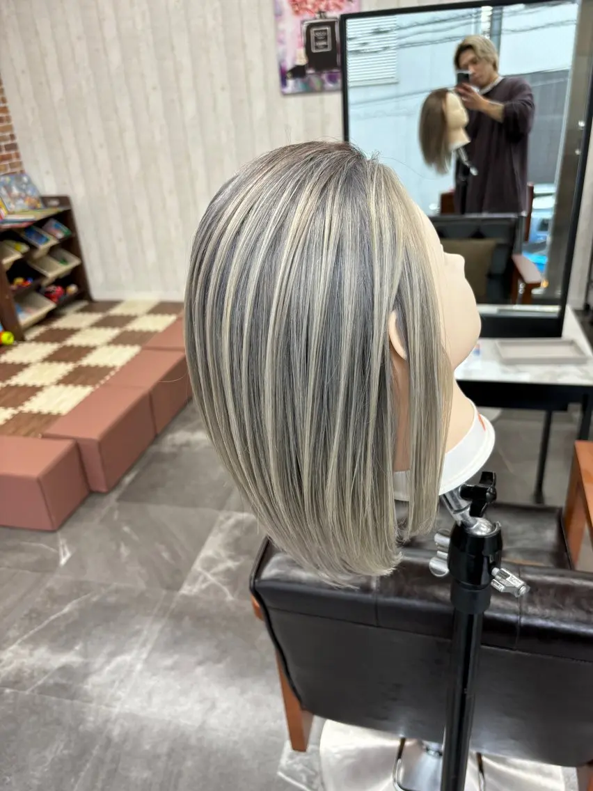 ショート カラー ブリーチ カット ヘアカラー ギャルの革命児 秀斗のヘアスタイル