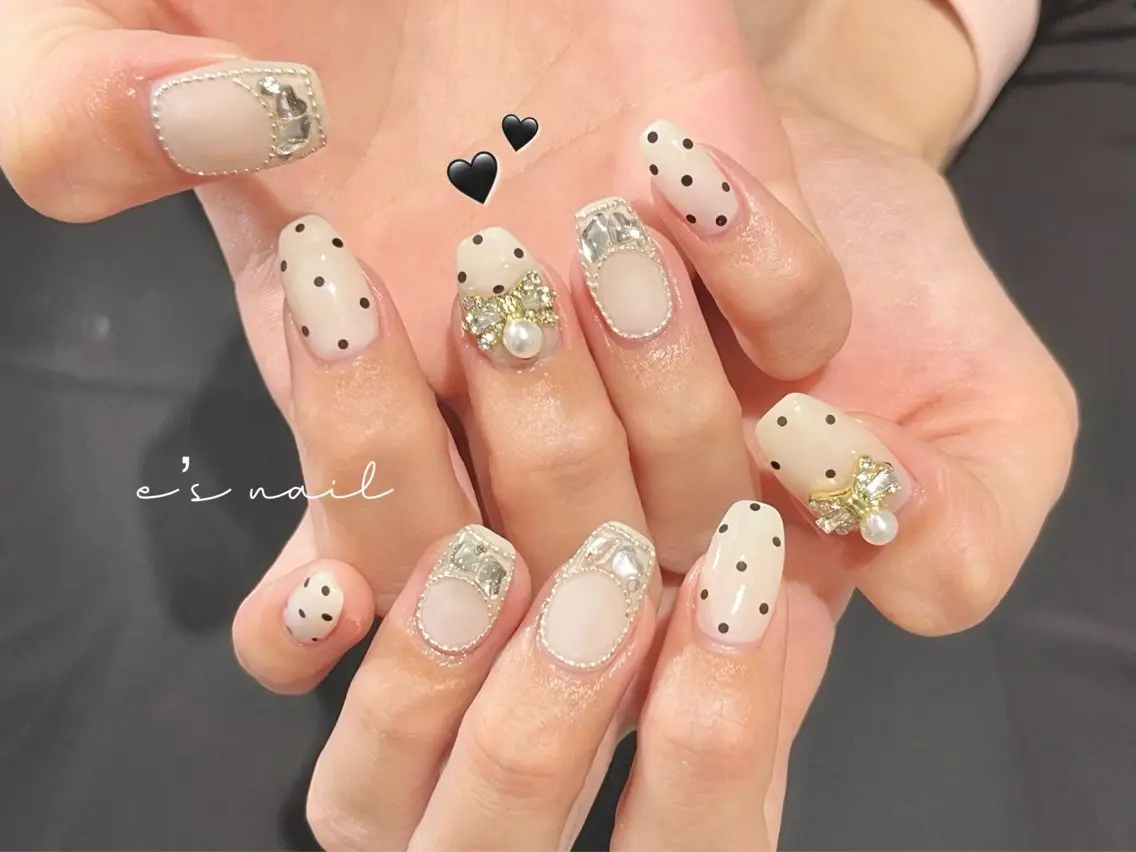 ネイル ハンドネイル ハンドケア e’s nail Lumièreのネイルデザイン