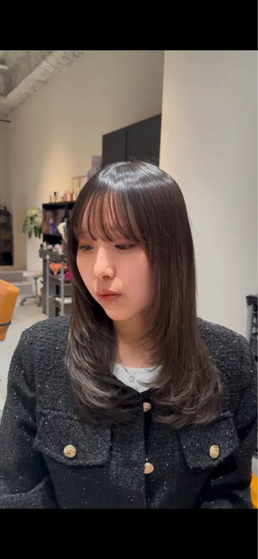 ロング カット 韓国レイヤーカット 透明感カラー冨田那樹のヘアスタイル