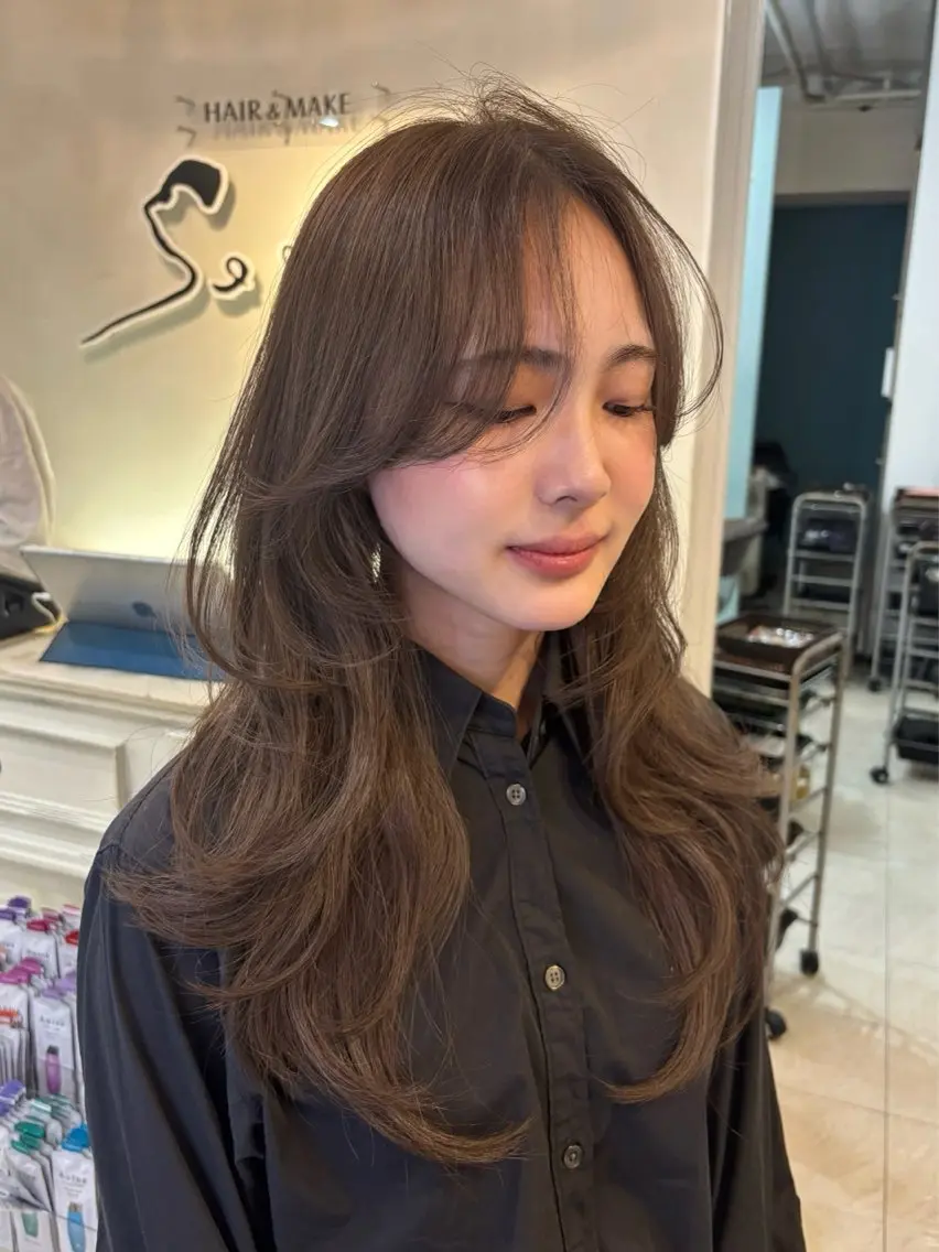 ロング カラー ベージュカラー ブリーチ ダブルカラー グレージュ ヘーゼル カット ヘアカラー トリートメント 韓国レイヤー/ダブル カラー/フウカ🤍のヘアスタイル