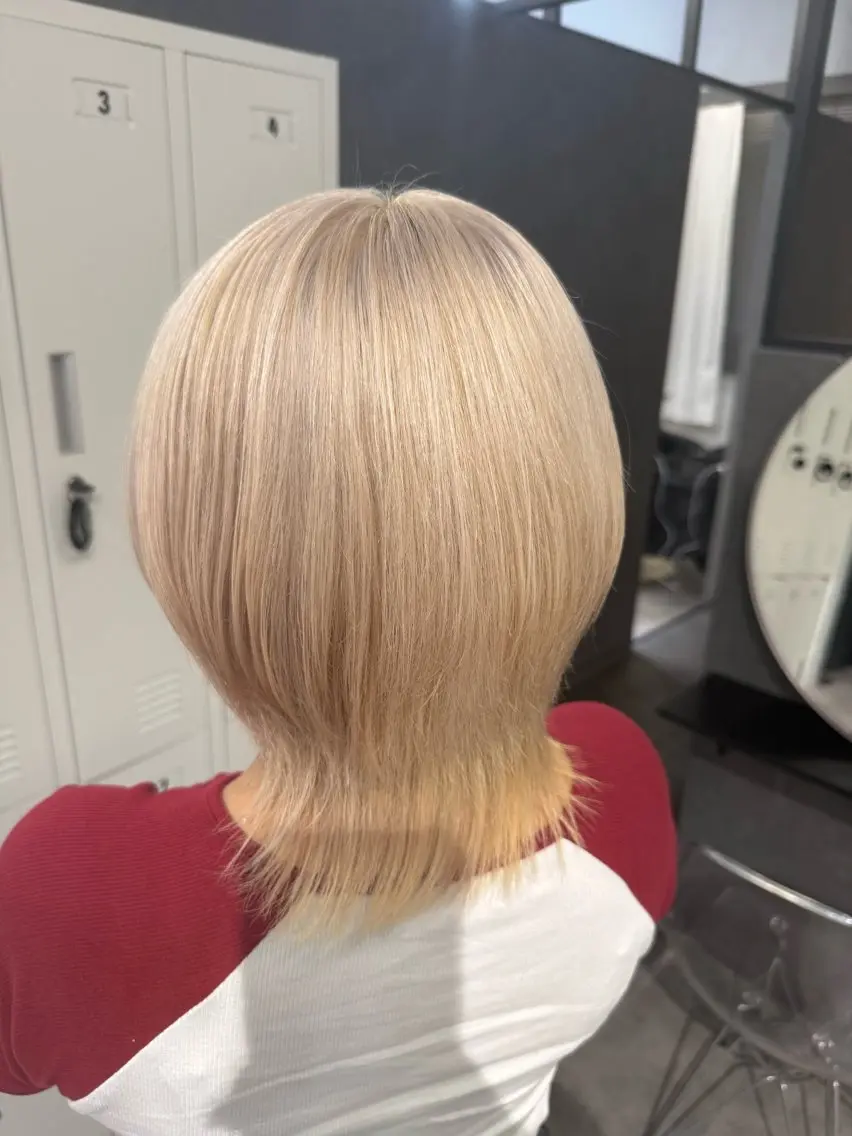 カラー ベージュカラー ブリーチ ホワイトベージュ 心斎橋美容室 marinaのヘアスタイル