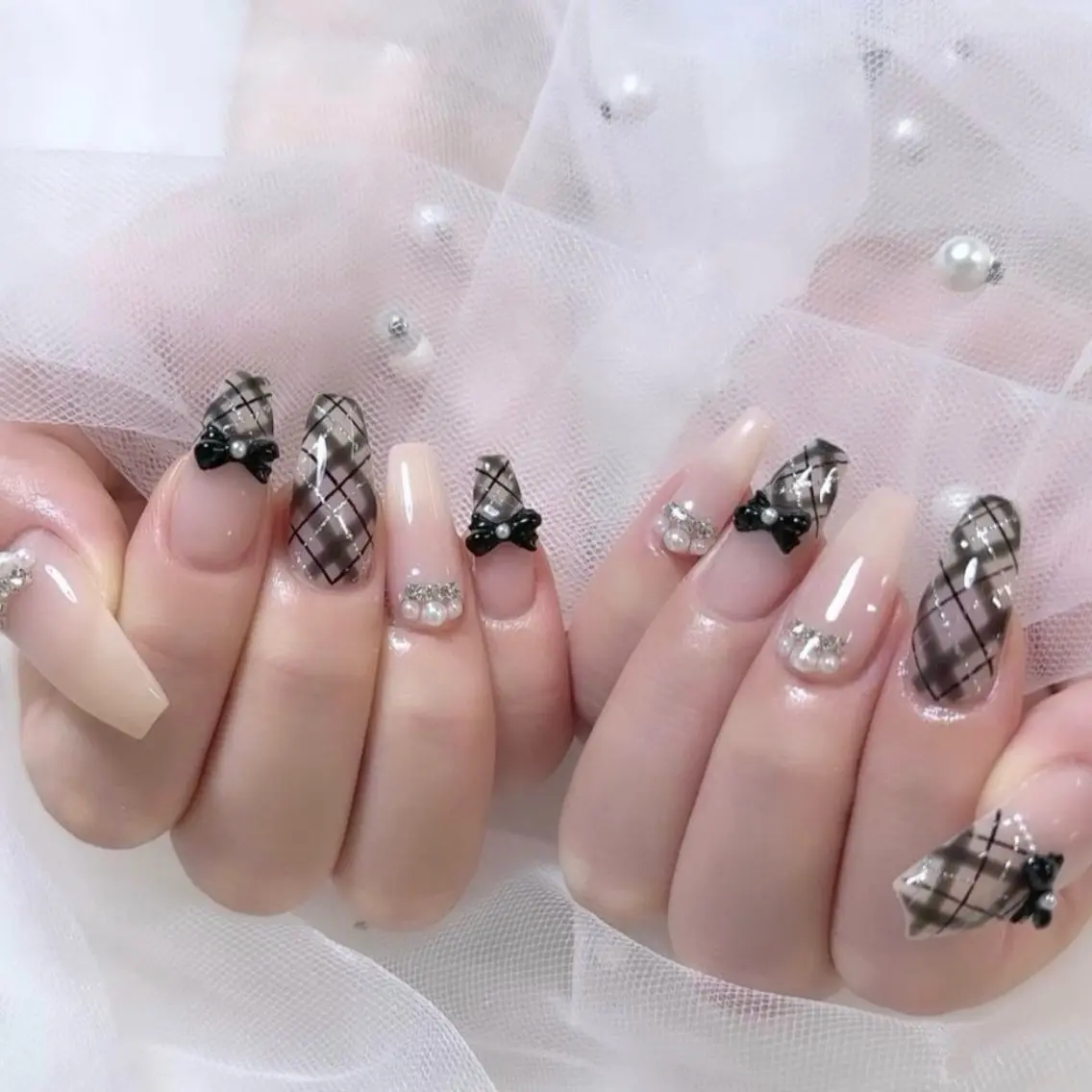 ネイル 成人式 ジェルネイル ロングネイル マグネットネイル 大理石ネイル(マーブル) ハンドネイル MoMoA Nail ネイル長さ出し専門店のネイルデザイン