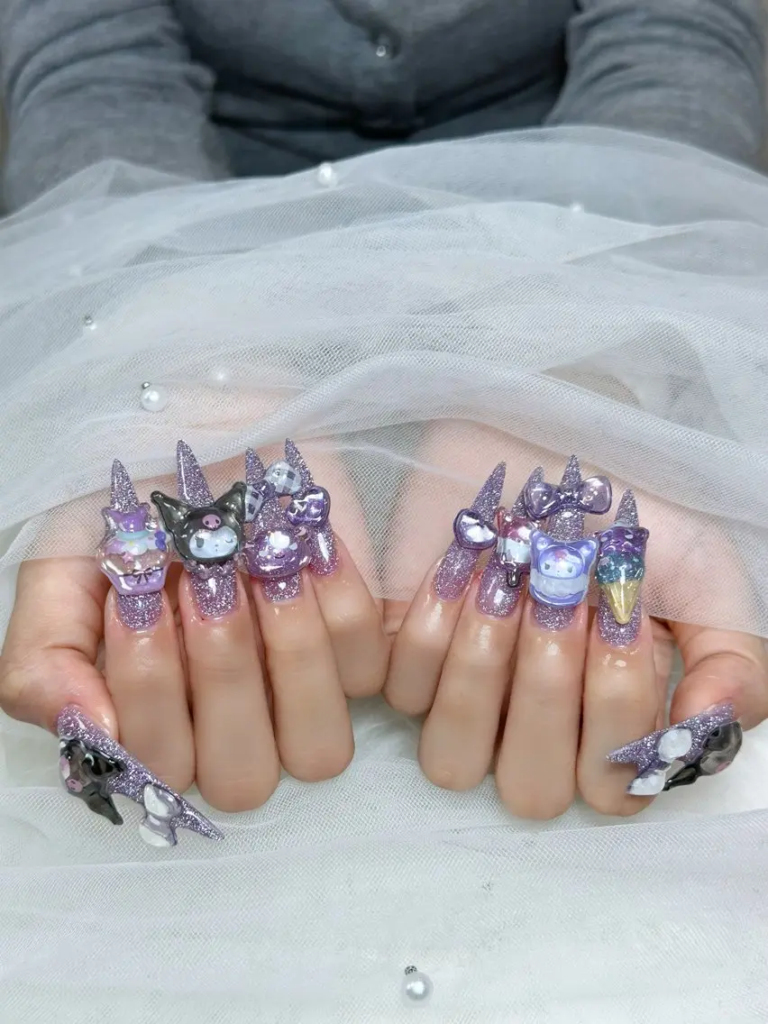 ネイル チークネイル ドット フレンチネイル グラデーション ハート ハンドネイル Julli NailStudioのネイルデザイン