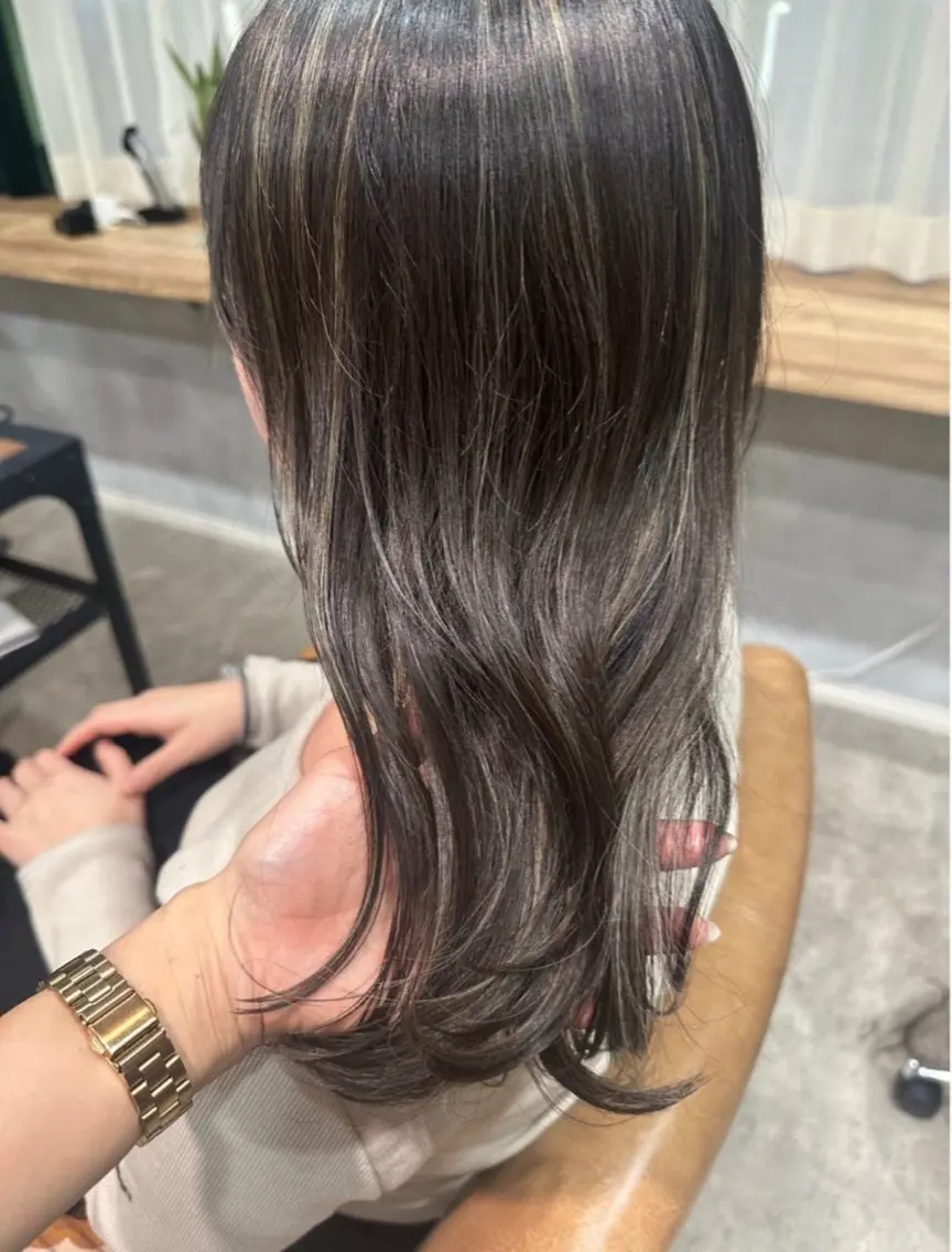 ロング カラー ヘアカラー 佐伯 美麗のヘアスタイル