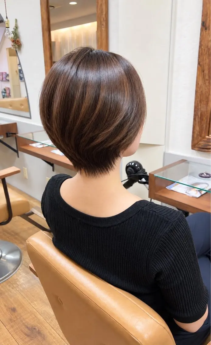ショート カラー 松下 沙織のヘアスタイル