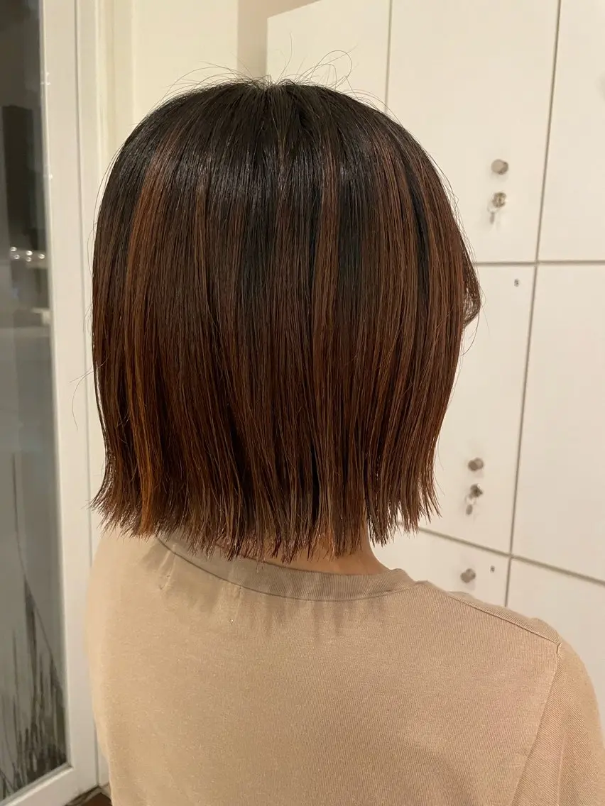 ミディアム 切りっぱなしボブ ボブ 外ハネヘア メンズカット募集 草野のヘアスタイル