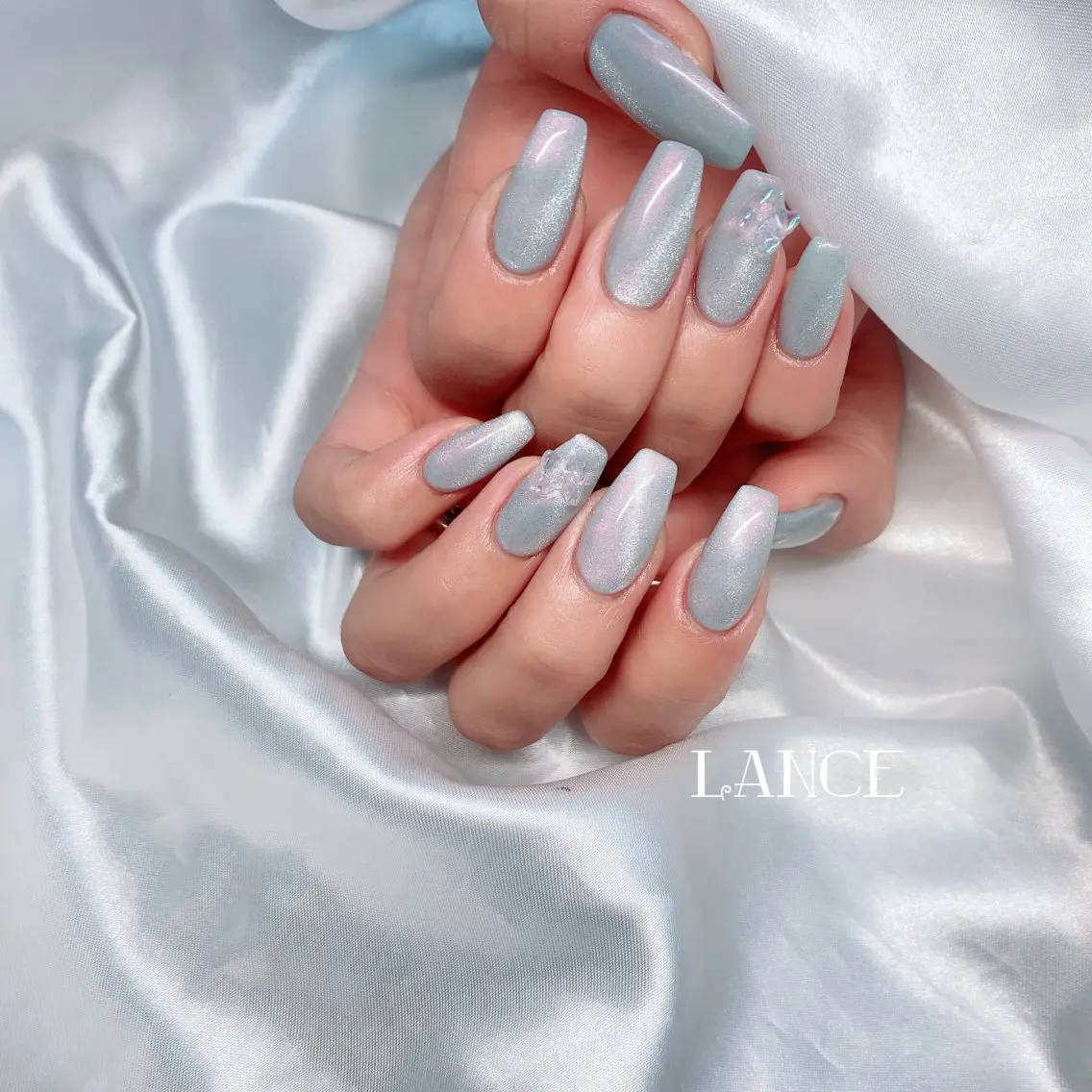 ネイル オーロラネイル フレンチネイル グラデーション キラキラネイル 韓国ネイル ハンドネイル Lance nailのネイルデザイン